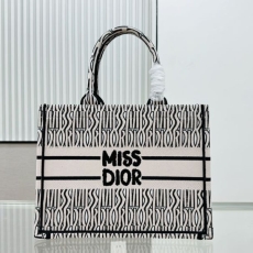 Christian Dior Shopping Bags